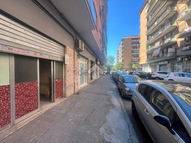 Locale in affitto di 30 m² in Via Avidio Cassio, 18