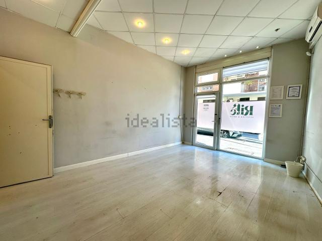 Locale in affitto di 30 m² in Via Carlo Dossi, 78