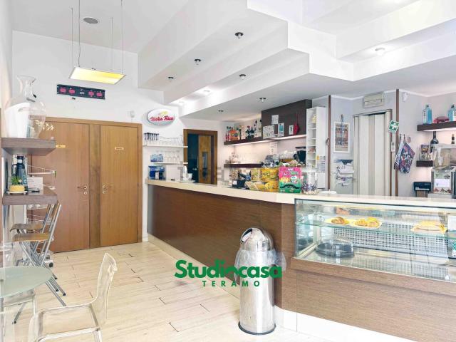 Locale in affitto di 30 m² in Via Cona, 3