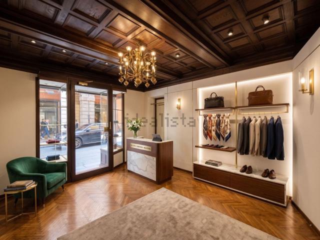 Locale in affitto di 30 m² in Via d&apos Azeglio