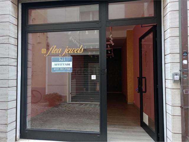 Locale in affitto di 30 m² in Via Ercole Luigi Morselli, 55