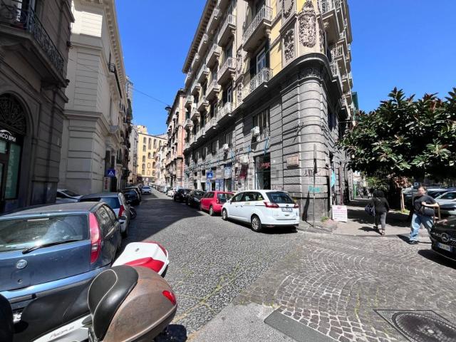 Locale in affitto di 30 m² in Via Flavio Gioia, 53