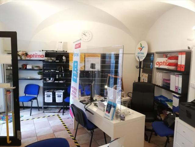 Locale in affitto di 30 m² in Via Mater Domini, 1