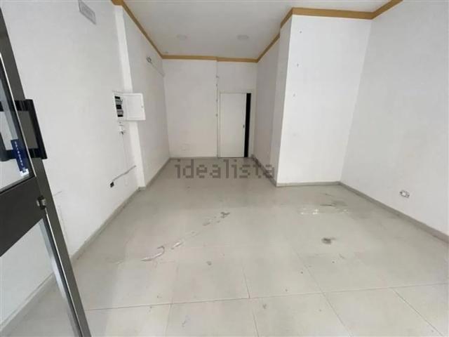 Locale in affitto di 30 m² in Via N. Morello, 30