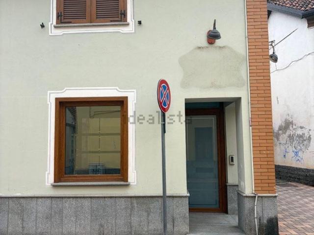 Locale in affitto di 30 m² in Via Stupinigi, 1
