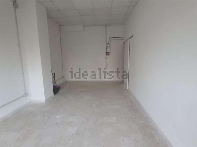 Locale in affitto di 30 m² in Viale Barozzi