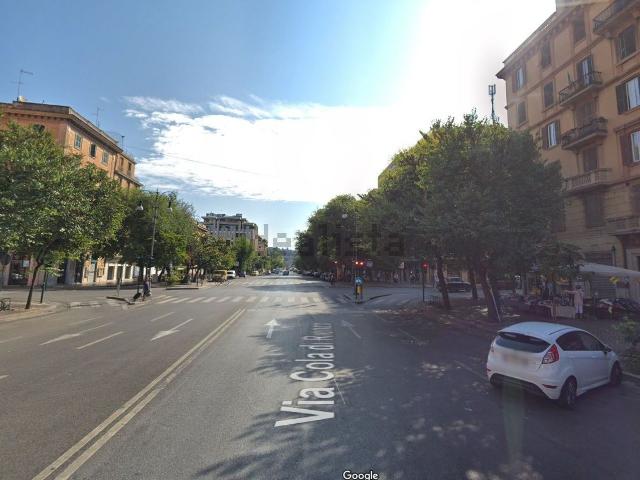 Locale in affitto di 311 m² in Via Cola di Rienzo