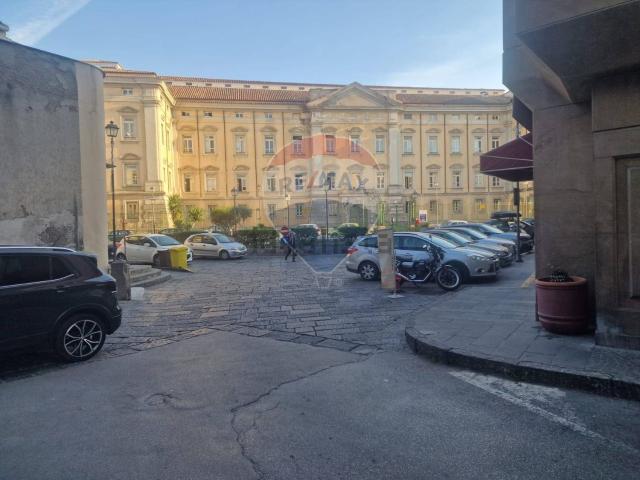 Locale in affitto di 312 m²