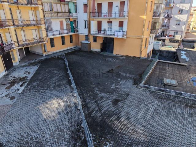 Locale in affitto di 315 m² in Via di Gherbiana, 5