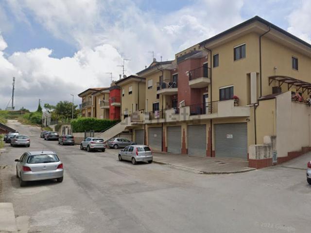 Locale in affitto di 317 m² in Via Leonardo Sciascia, 14