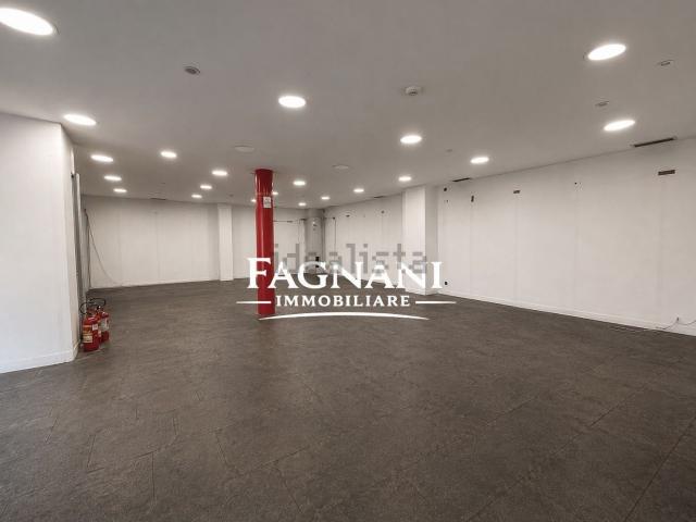 Locale in affitto di 318 m² in Via Pia, 9