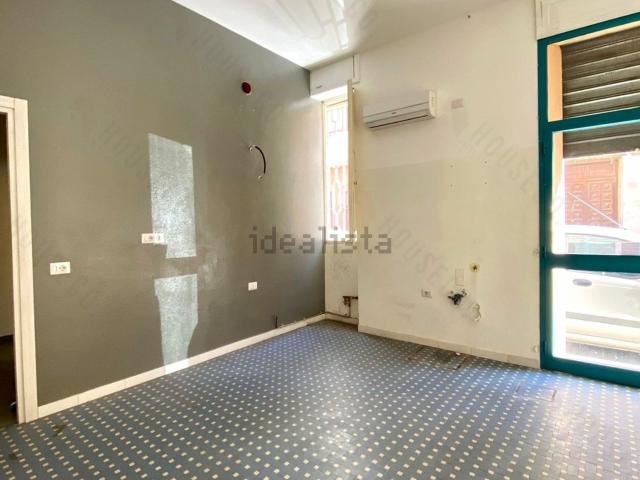 Locale in affitto di 31 m² in Via Regina Elena, 46