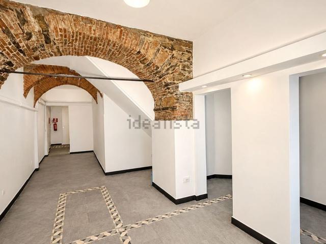Locale in affitto di 31 m² in Via Vittorio Veneto, 41