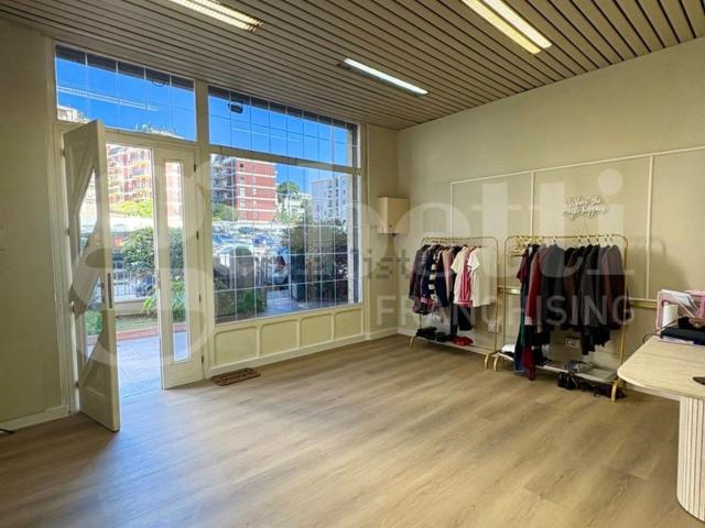 Locale in affitto di 31 m² in Via Corsica