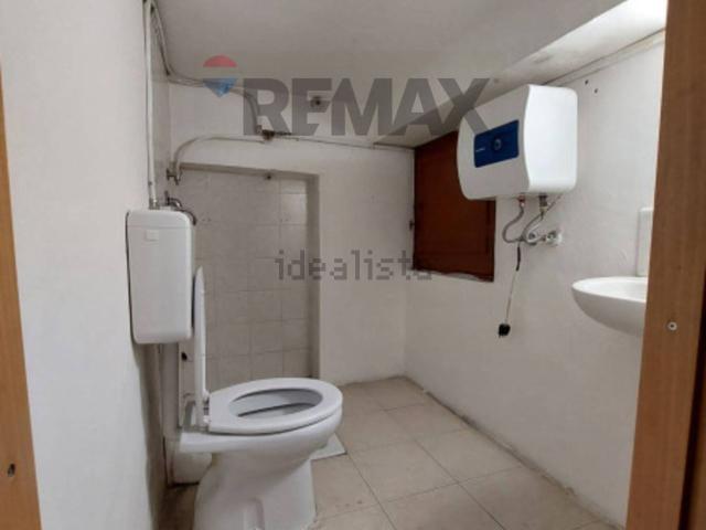 Locale in affitto di 320 m² in Traversa I a Via Sant&apos Alfio, 44