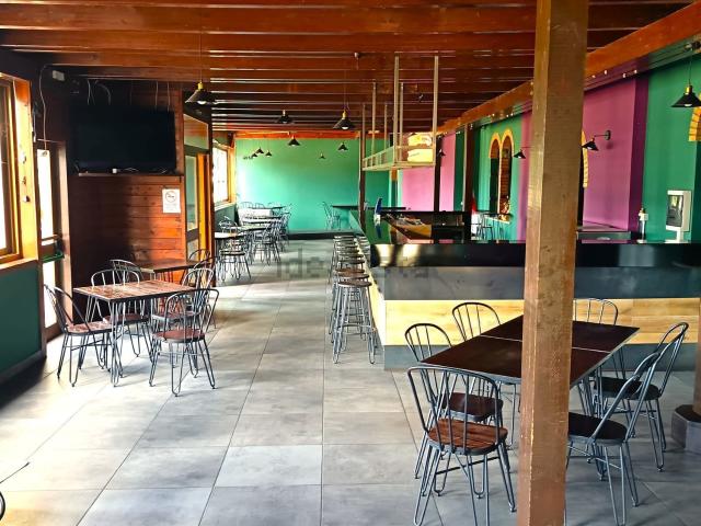 Locale in affitto di 322 m² in Via Fonte Cottorella, 26