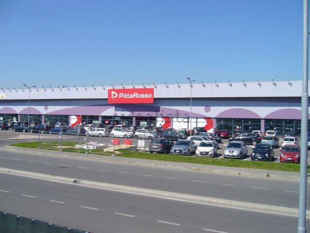 Locale in affitto di 325 m² in Via Frassinetto, 5
