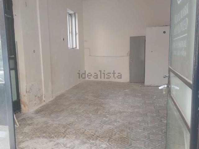 Locale in affitto di 32 m² in Corso europa, 82