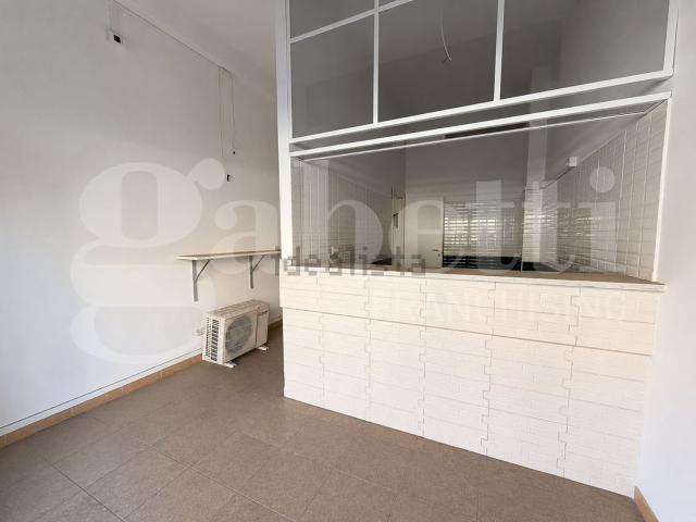 Locale in affitto di 32 m² in Via delle Rose