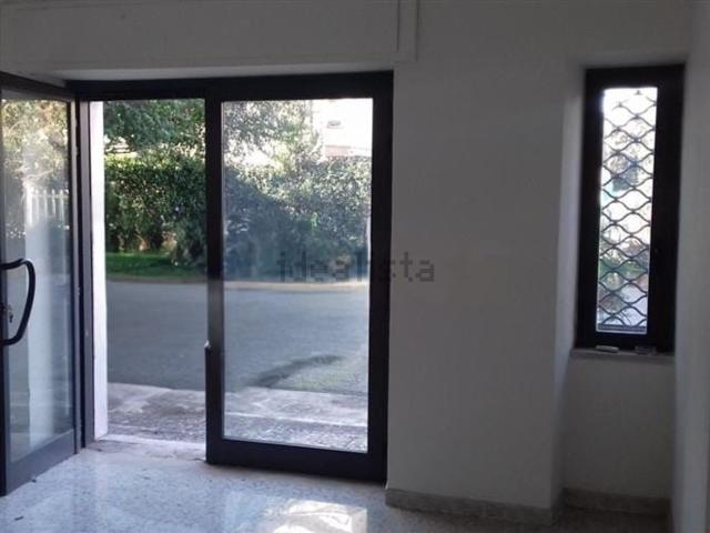 Locale in affitto di 32 m² in Via Giacomo Puccini