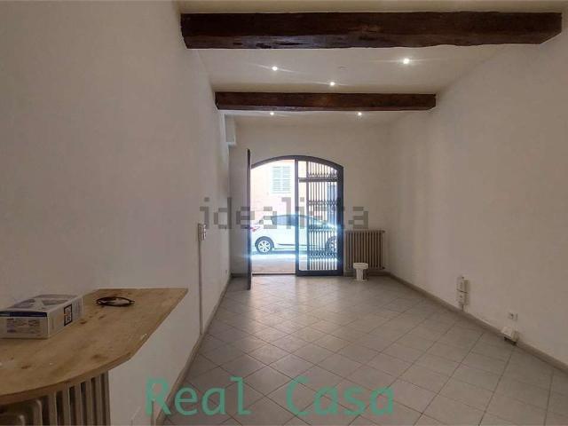 Locale in affitto di 32 m² in Via San Pietro