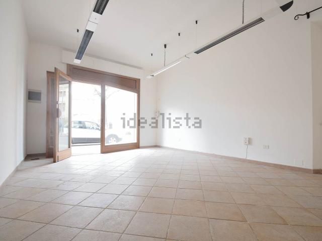 Locale in affitto di 32 m²