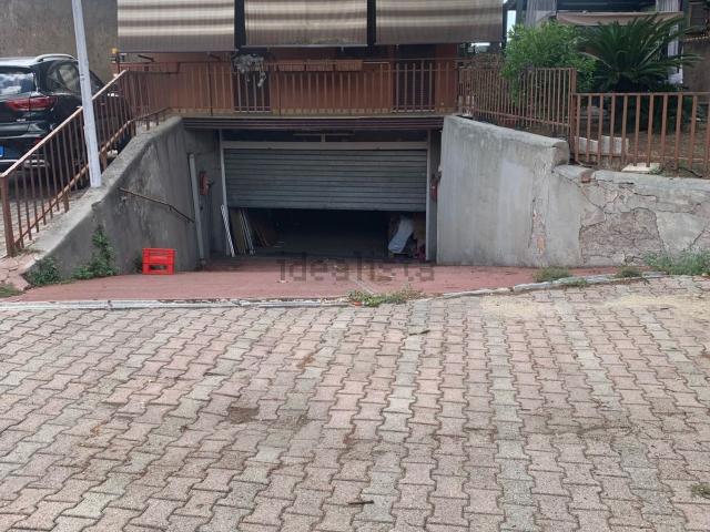 Locale in affitto di 330 m² in Via delle Rondini