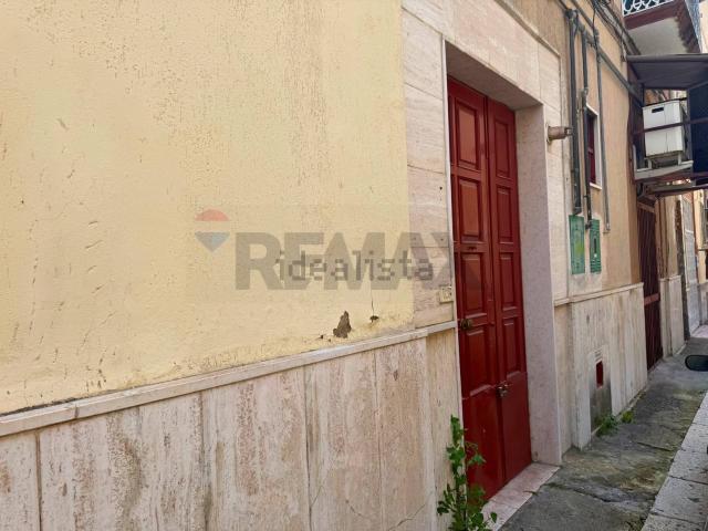 Locale in affitto di 330 m² in Via Salomone, 65
