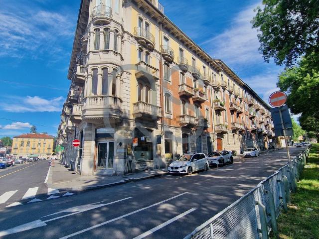 Locale in affitto di 330 m² in Piazza Francesco Borromini, 72