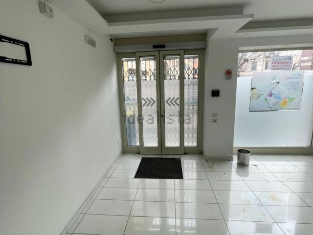 Locale in affitto di 338 m² in Via San Lorenzo, 113