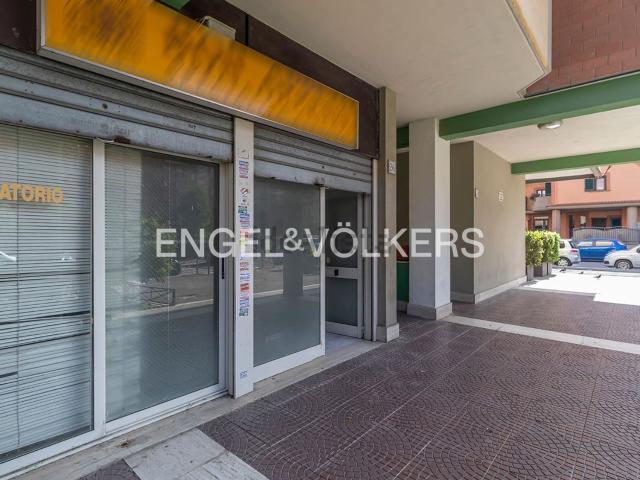 Locale in affitto di 37 m² in Via Ada Negri