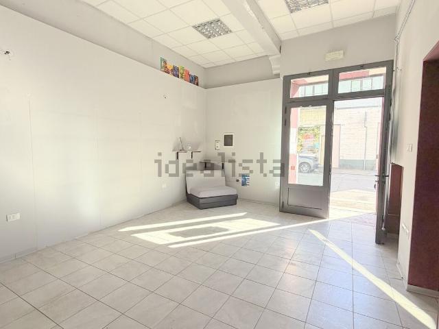 Locale in affitto di 37 m² in Via F. Salotto, 64