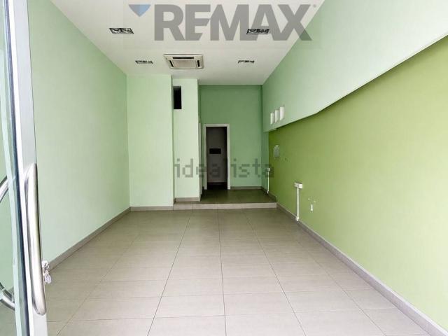 Locale in affitto di 37 m² in Via Genova, 10