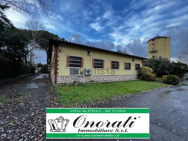 Locale in affitto di 340 m²