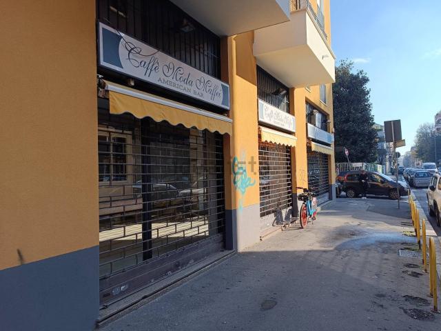 Locale in affitto di 340 m² in Via Andrea Maffei, 10