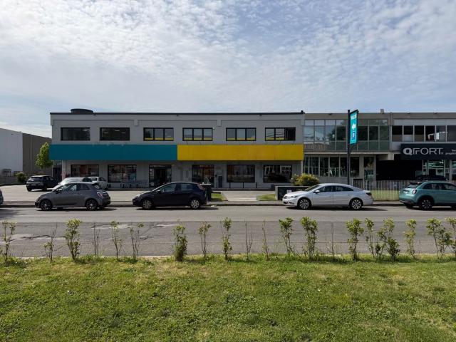 Locale in affitto di 340 m² in Via Enrico Fermi, 12