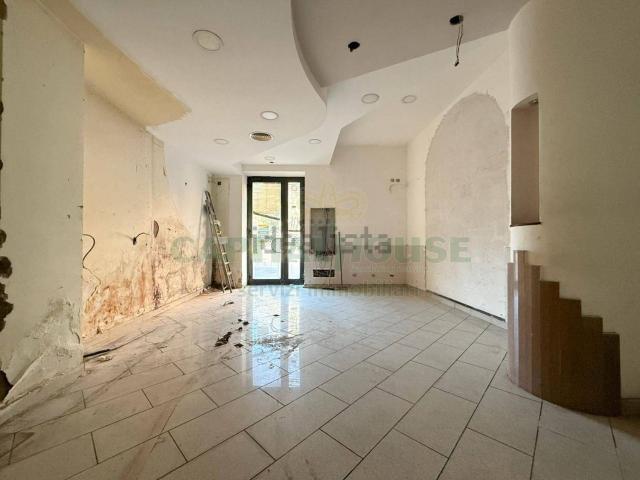 Locale in affitto di 34 m² in Via Olmo