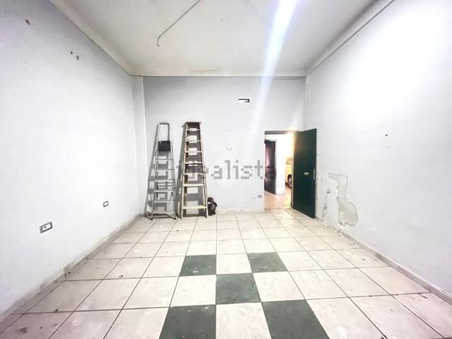 Locale in affitto di 34 m² in Via Somma, 26