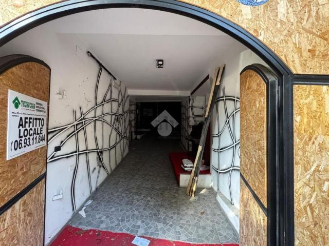 Locale in affitto di 350 m²