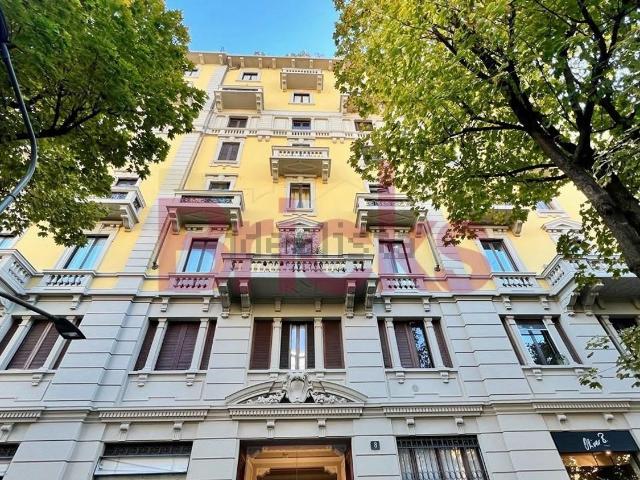 Locale in affitto di 350 m² in Via Gerolamo Tiraboschi