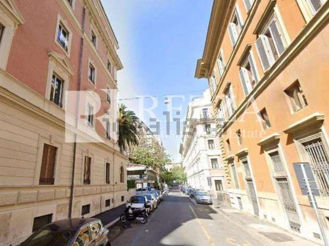 Locale in affitto di 350 m² in Via Liguria