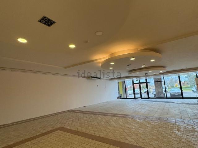 Locale in affitto di 350 m² in Via San Biagio, 4