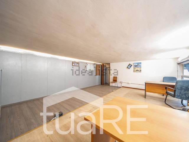 Locale in affitto di 350 m² in Via Suor Maria Agostina