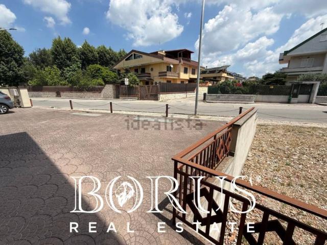 Locale in affitto di 350 m² in Via Vittorio Emanuele II