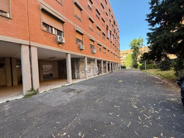 Locale in affitto di 35 m² in Piazza F. Vannetti Donnini, 35