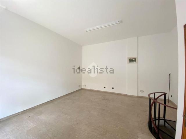 Locale in affitto di 35 m² in Via Chiesanuova, 175