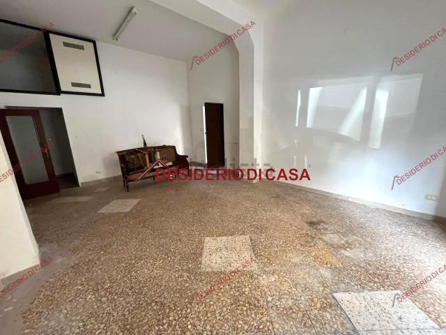 Locale in affitto di 35 m² in Via Colonna Rotta, 252