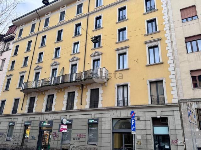 Locale in affitto di 35 m² in Via Edmondo de Amicis, 59