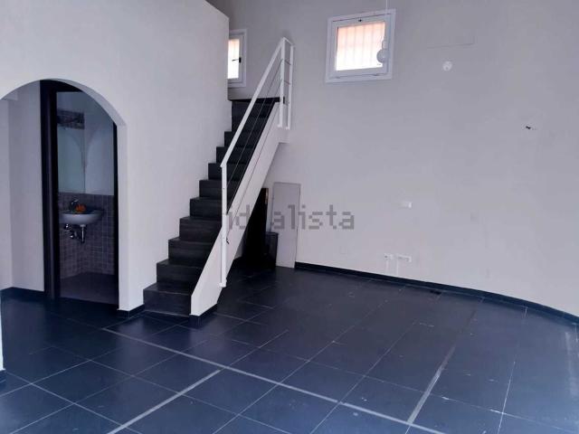 Locale in affitto di 35 m² in Via Francesco Breschi, 2