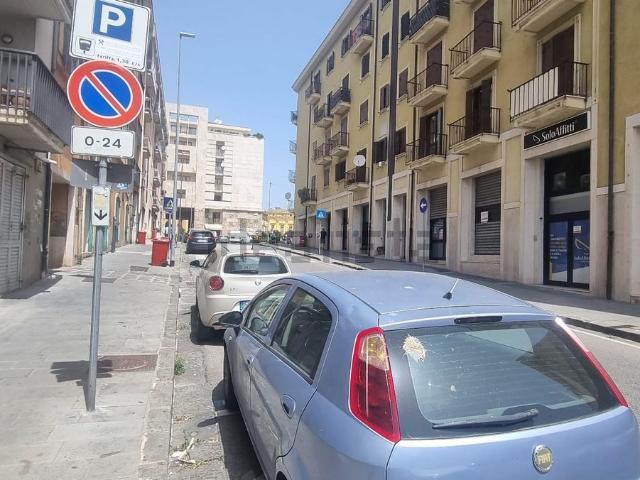 Locale in affitto di 35 m² in Via Generale Cascino